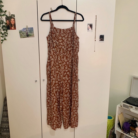 Rusty Floral Jumpsuit - Picture 3 of 4